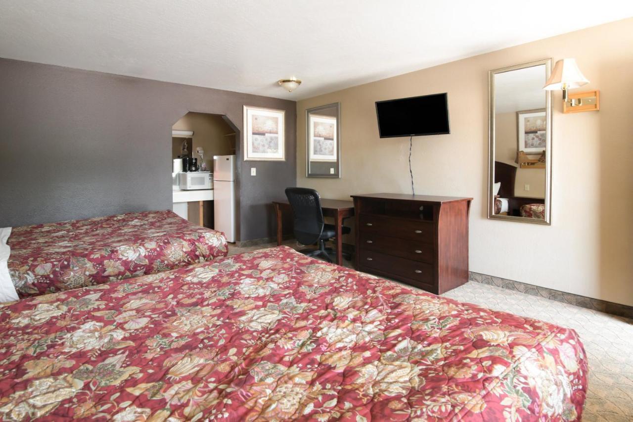 Cedar Lodge Motor Inn Medford Exteriör bild